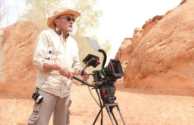 Danny Boyle on the set of 120 HOURS